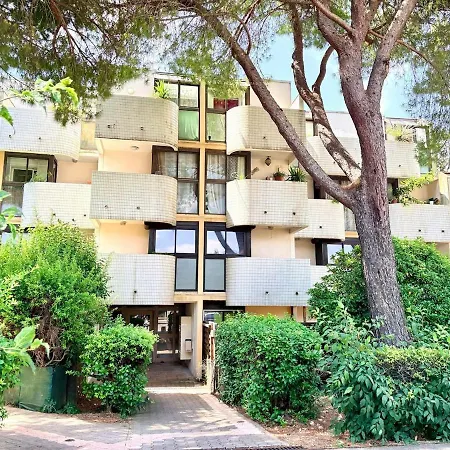 Apartment T3 Climatise Avec Jardin Et Parking A